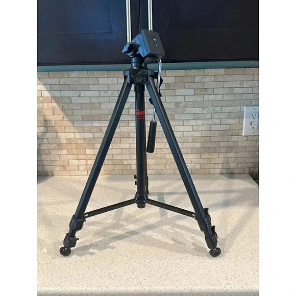 Tundra Ultima 44 Photo/Video Tripod - Picture 5 of 6